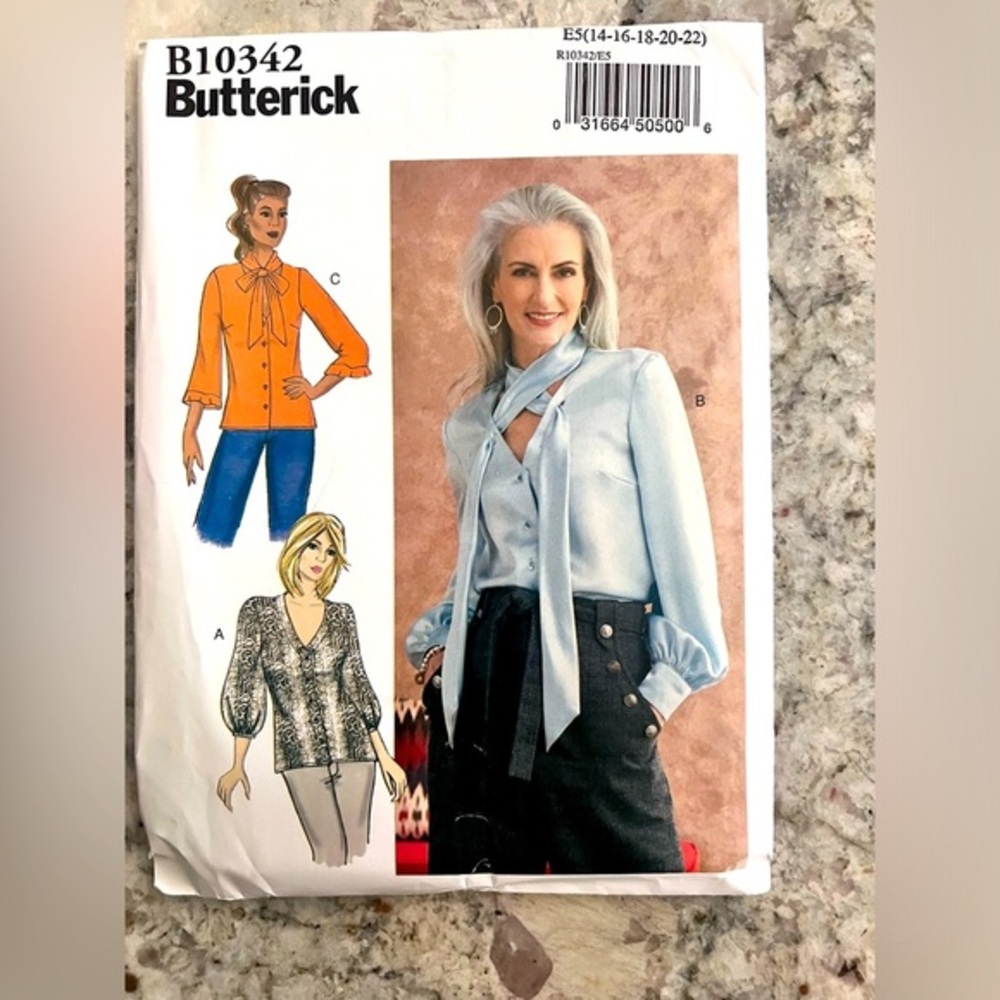 Butterick pattern R 10342‎ loose fitting top size14-22